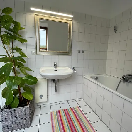 Zwei Zimmer, Kueche, Bad Guest house Borgholzhausen